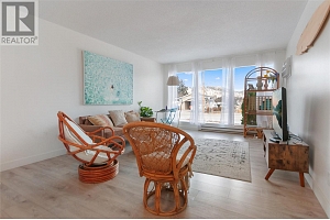 1611 Elm Street E - Photo 2