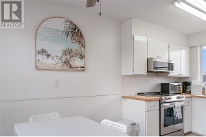 1611 Elm Street E - Photo 6