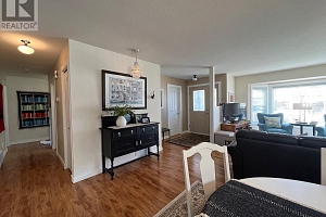 814 8 Avenue - Photo 6