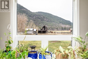 487 Mabel Lake Road - Photo 17