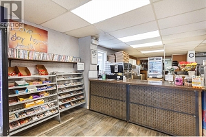 2037 Shuswap Avenue - Photo 10