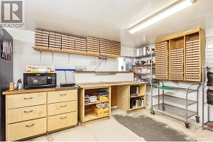 2037 Shuswap Avenue - Photo 16