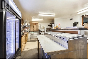 2037 Shuswap Avenue - Photo 18