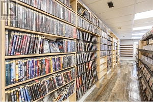 2037 Shuswap Avenue - Photo 8