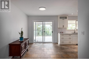 2571 Pineridge Place - Photo 6