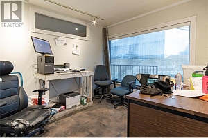 740 Waddington Drive Unit# 12 - Photo 11