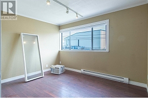 740 Waddington Drive Unit# 12 - Photo 15