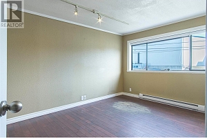 740 Waddington Drive Unit# 12 - Photo 17