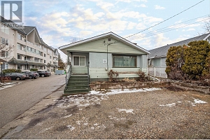 3004 37 Street - Photo 2