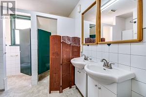 730 Bernard Avenue - Photo 5