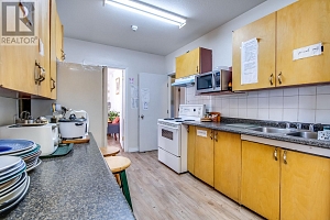 730 Bernard Avenue - Photo 10