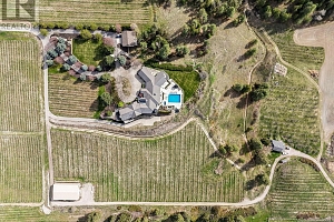 4040 Casorso Road - Photo 2