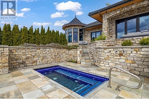 4040 Casorso Road - Photo 36