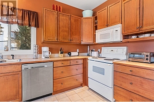 6097 Beatrice Road - Photo 39