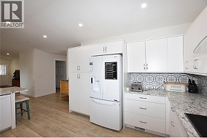 233 234 Falcon Avenue - Photo 16