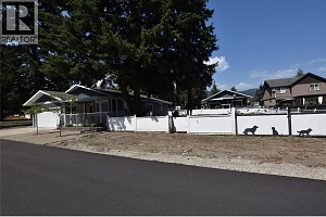 233 234 Falcon Avenue - Photo 3