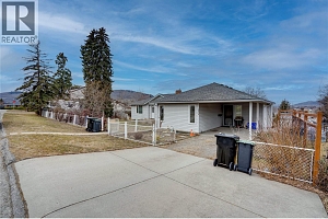 3411 18 Avenue Unit# A&B - Photo 2