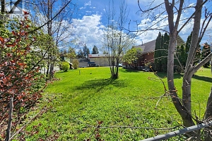 2171 Shuswap Avenue - Photo 3