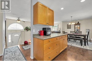 10736 Pinecrest Road - Photo 32
