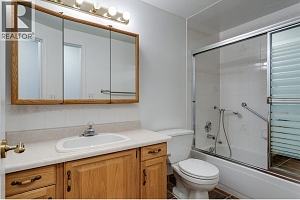 1055 Lawrence Avenue Unit# 105 Lot# 5 - Photo 25