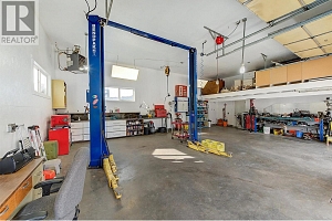 2547 Sexsmith Road - Photo 53