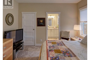 9468 Houghton Road - Photo 27