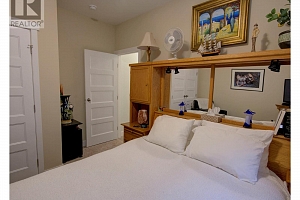 9468 Houghton Road - Photo 32