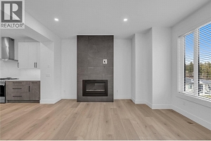 2835 Canyon Crest Drive Unit# 13 - Photo 3