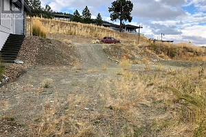 8916 Hampshire Crescent - Photo 3