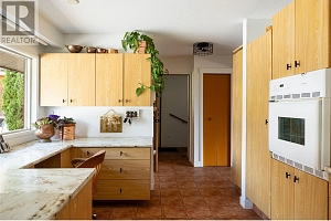 5620 Neil Road - Photo 35