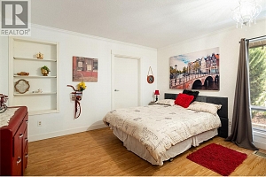 5620 Neil Road - Photo 51