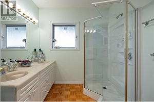 5620 Neil Road - Photo 82