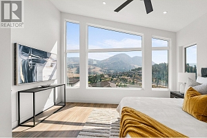 901 Melrose Street - Photo 37