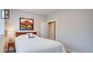 450 Predator Ridge Drive Unit# 1 - Photo 30