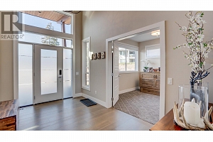 450 Predator Ridge Drive Unit# 1 - Photo 5