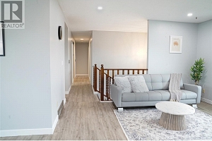 305 Ziprick Road - Photo 3