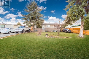 215 Davie Road S - Photo 2