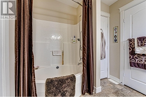 2727 Lakeshore Road Unit# 105 - Photo 22