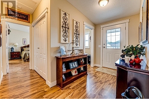 2727 Lakeshore Road Unit# 105 - Photo 3