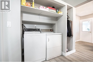 7880 Pleasant Valley Road - Photo 16