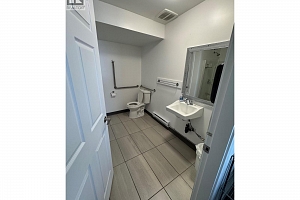 740 Waddington Drive Unit# 11 - Photo 5