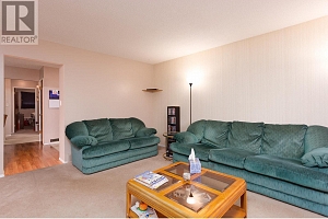 255 Holbrook Road W - Photo 4