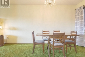 5715 Richards Crescent - Photo 12