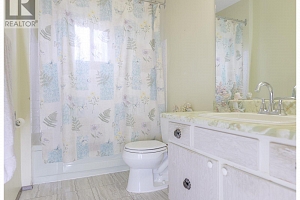 5715 Richards Crescent - Photo 14