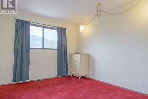 5715 Richards Crescent - Photo 15