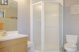 5715 Richards Crescent - Photo 17