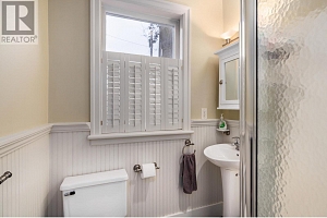 1537 Lakeview Street - Photo 15