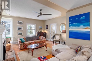 1537 Lakeview Street - Photo 3