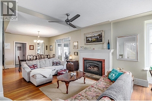 1537 Lakeview Street - Photo 5