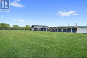 3810 Casorso Road - Photo 32